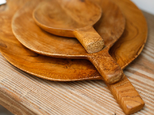 rudi’s-old-village-wine-shop-handmade-boards
